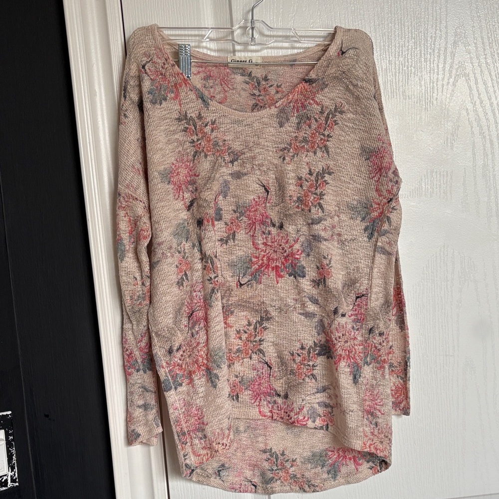 Ginger G Pink and Gray Patterned Top